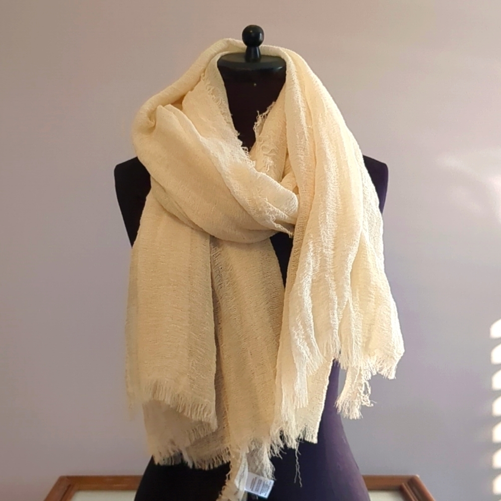 NWT - TREASURE & BOND Ivory Dove Scarf